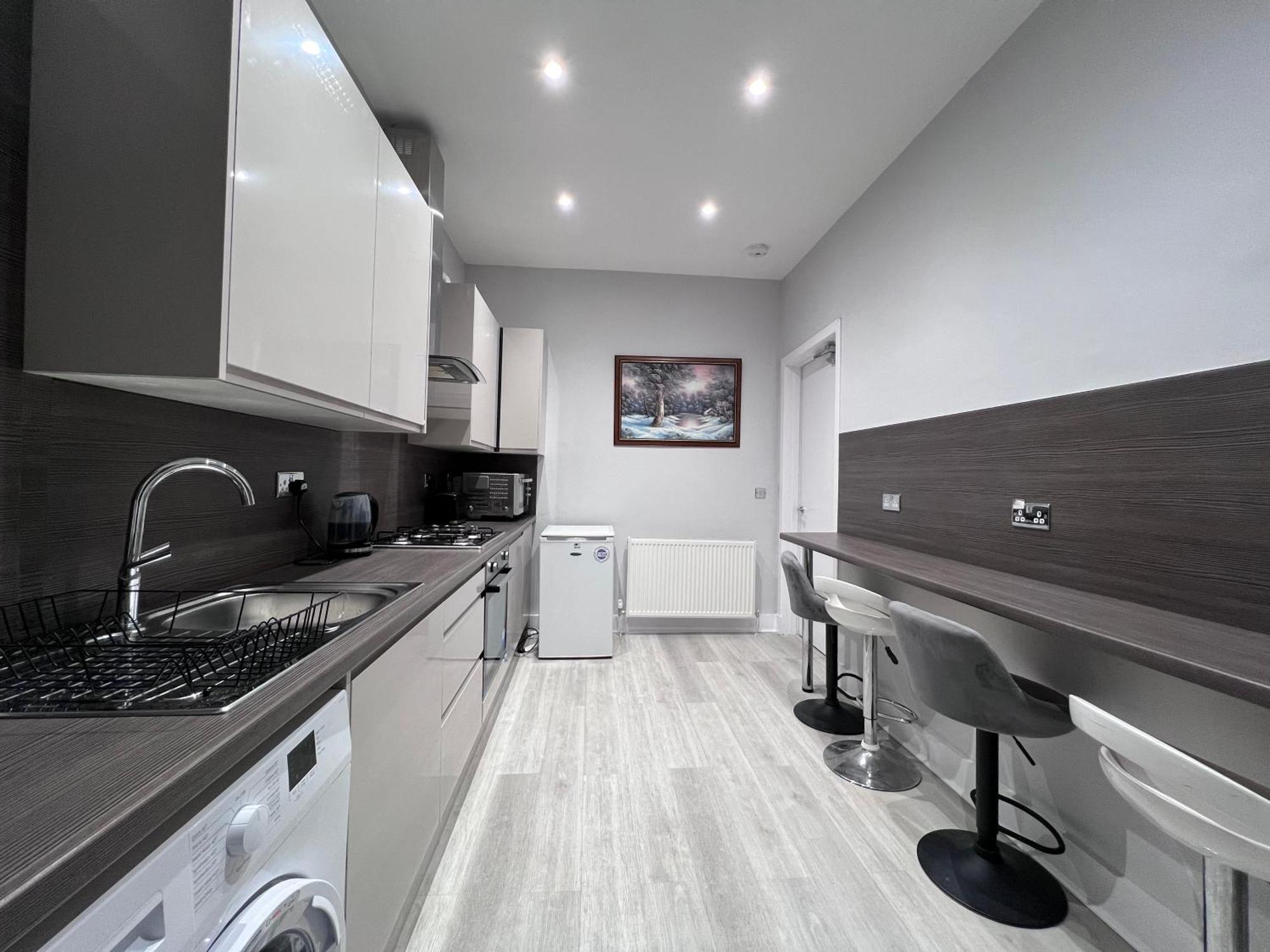 Lovely 4 Bedroom 2Nd Floor Walk Up Apartment Edinburgh Exterior photo